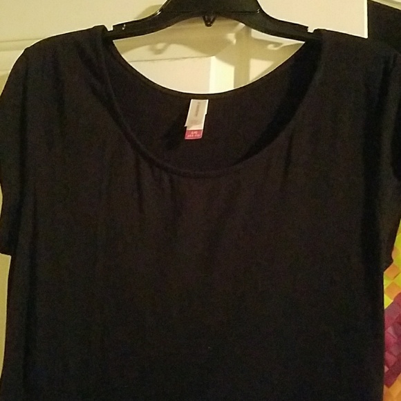 Meet your Posher, Brenda - Picture 3 of 4